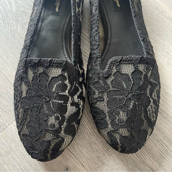 Dolce & Gabbana Floral Lace Flats - Picture 2 of 4